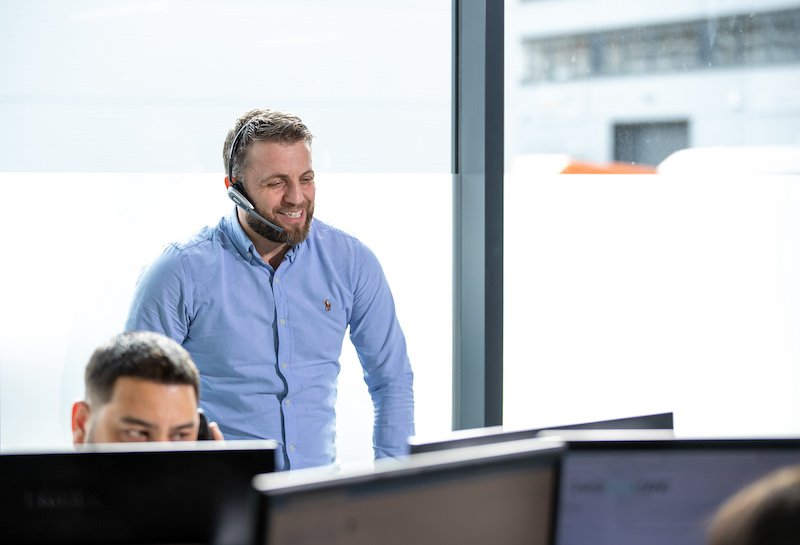 Chase blue loans team member taking a customers call